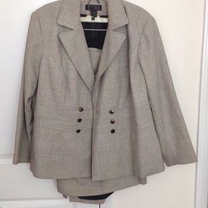 Plus size lined gray suit